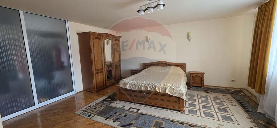 PRET REDUS Vila 453 mp + Domeniu 3156 mp in Gura Ocnitei - 16