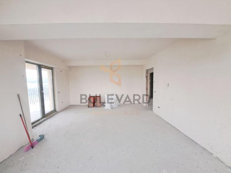 Apartament cu 3 camere semidecomandat în Mănăștur