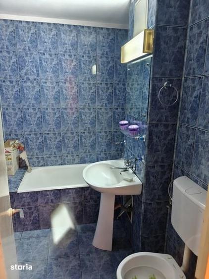 Apartament cu 3 camere în Vasile Alecsandri