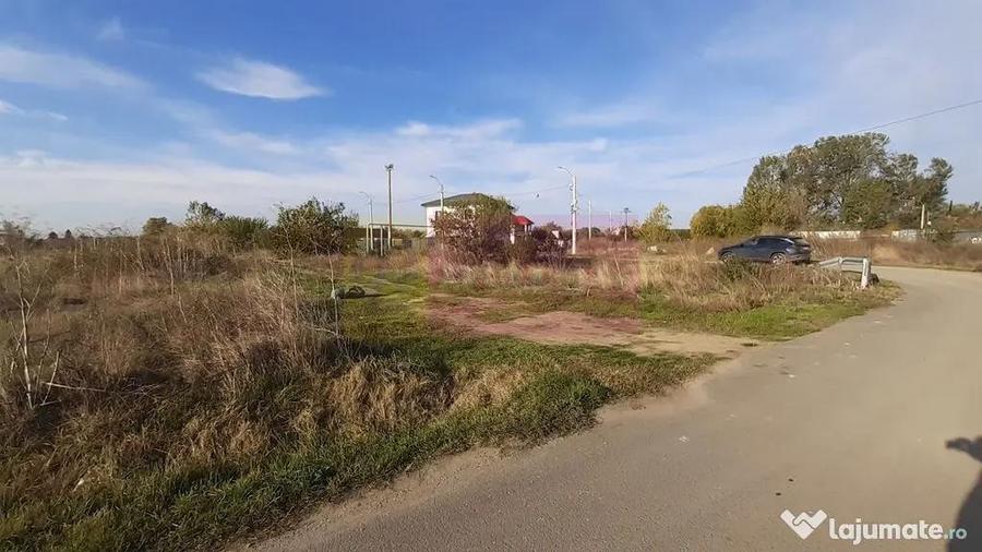 Teren de 1137 mp, în 1 Decembrie