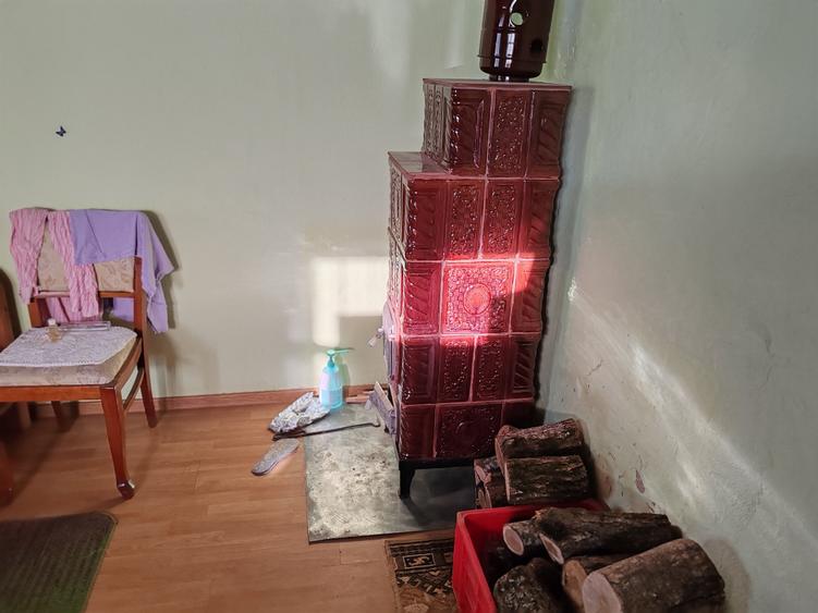 Casă individuală cu 5 camere cu Canalizare în Satu Nou