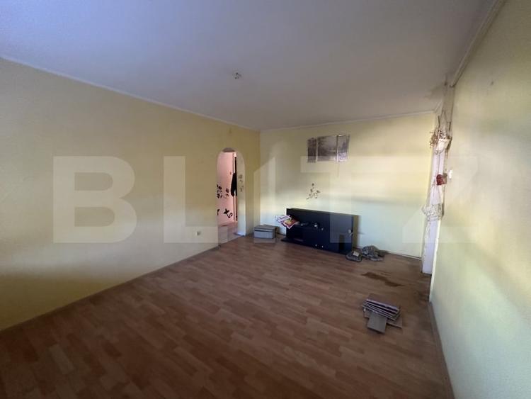 Apartament cu 3 camere decomandat în Micro 16 — fotografia 1