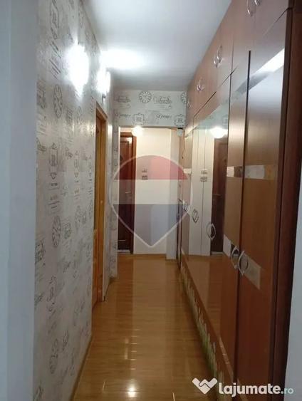 Apartament cu 2 camere decomandat în Veteranilor