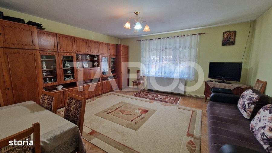 Casă cu 3 camere cu Teren 860 Mp în Turnișor