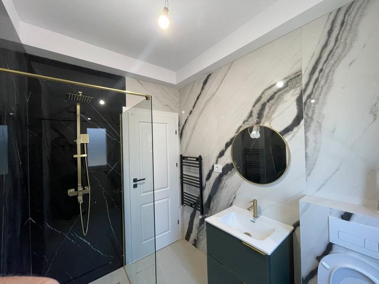 Duplex cu 4 camere cu Canalizare în Covaci