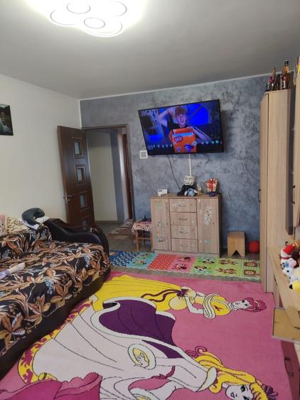Apartament cu 2 camere decomandat în Exterior Vest