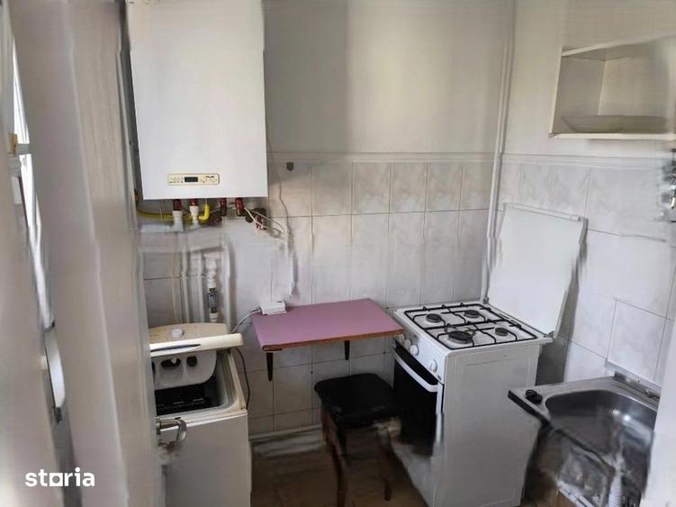 Garsonieră decomandată în Podu Roș