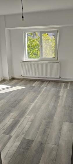 Apartament cu 2 camere decomandat în Sârbi