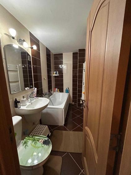 Apartament cu 2 camere decomandat în Colentina