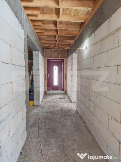 Casă cu 4 camere cu Teren 800 Mp în Mihai Viteazu