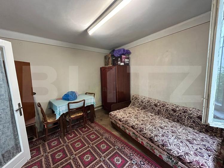 Apartament cu 2 camere semidecomandat, mobilat în Central