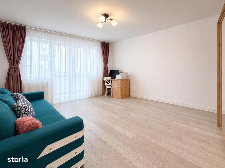 Apartament cu 2 camere decomandat în Sintești