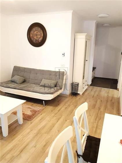 Apartament cu 3 camere decomandat, mobilat în Aradului