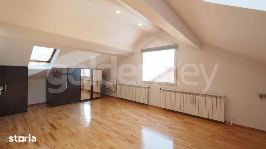 Casă cu 6 camere cu Teren 200 Mp în Central