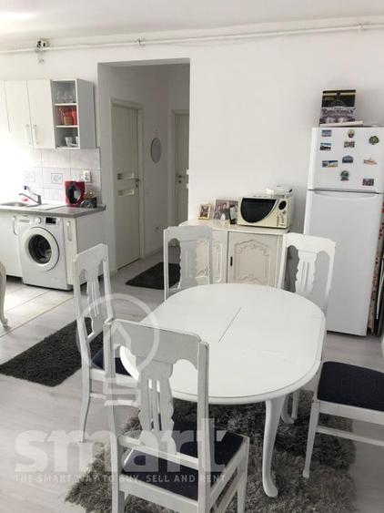 Apartament cu 2 camere semidecomandat, mobilat în Florești