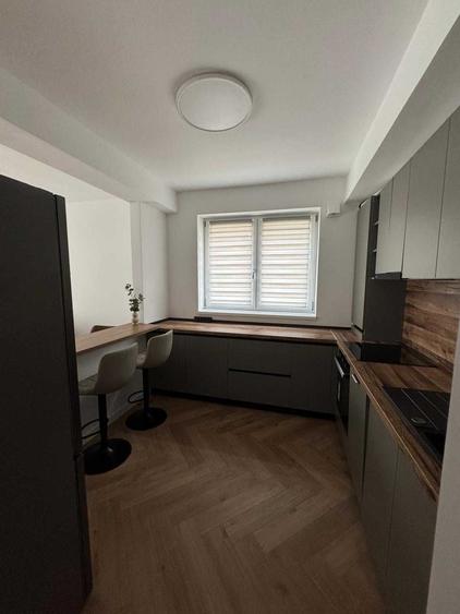 Apartament cu 2 camere semidecomandat în Cristian