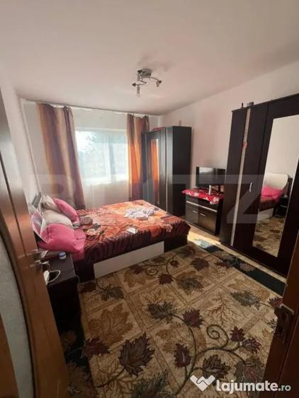 Apartament cu 2 camere semidecomandat, mobilat în Câmpia Turzii