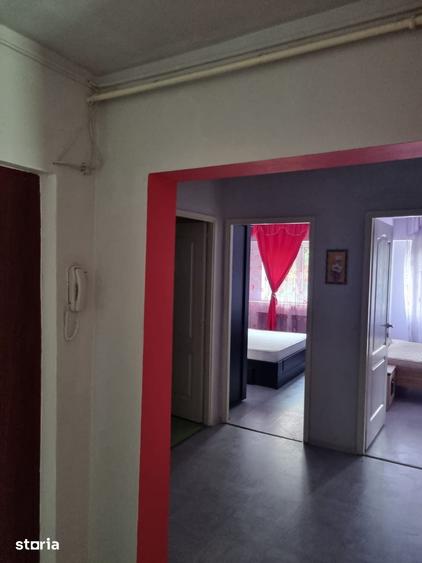 Apartament cu 3 camere în Traian