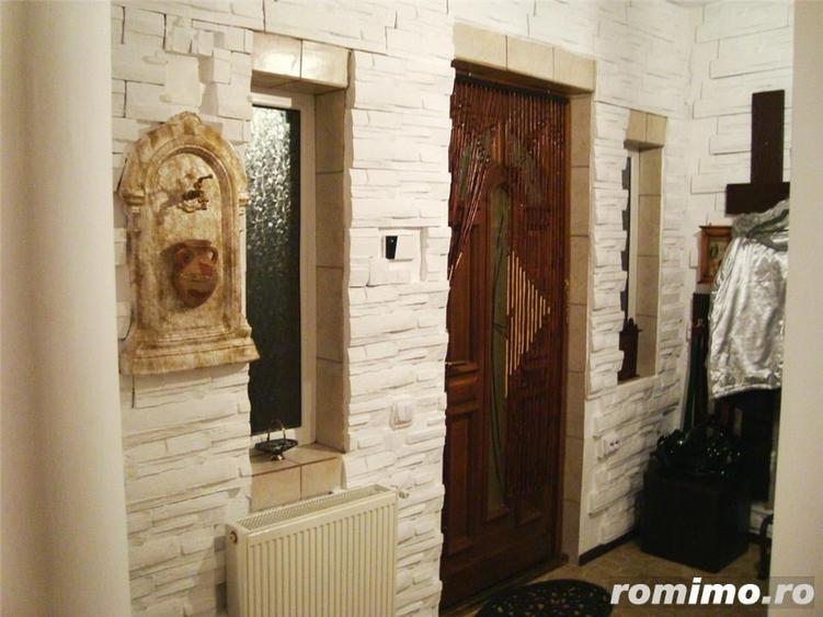 Casă cu 11 camere cu Teren 633 Mp în Clinceni