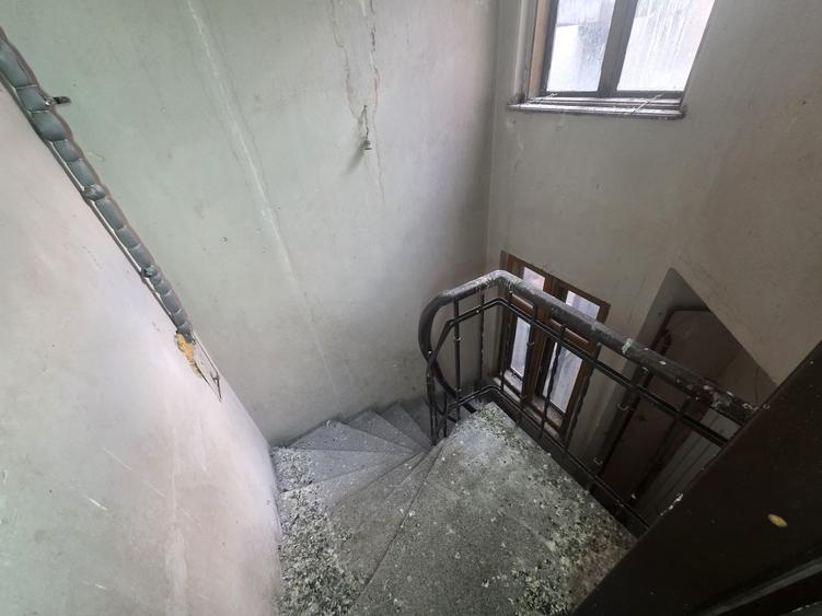 Apartament cu 4 camere decomandat în Universitate