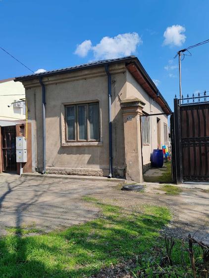 Casa batraneasca din caramida si paianta pentru demolat sau renovare aproape de Piata Concordia - 3