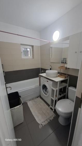 Inchiriez apartament 2 camere semidecomandat, etaj 3, Calea Bucuresti - 7