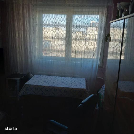 Apartament cu 3 camere decomandat în Hala Centrală