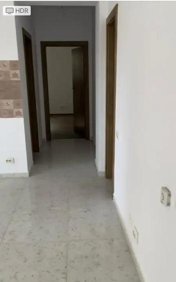 Apartament cu 3 camere semidecomandat în Militari
