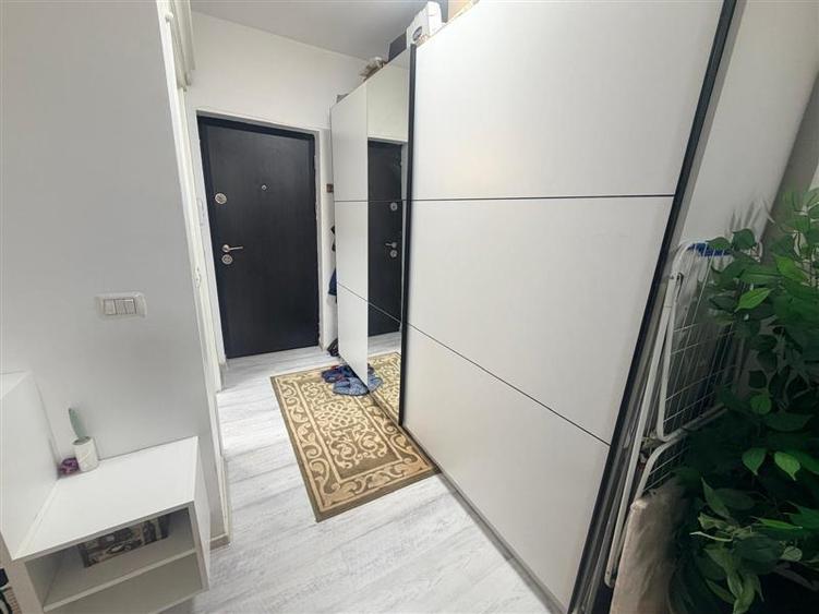 Apartament cu 2 camere decomandat, mobilat în Aeroport