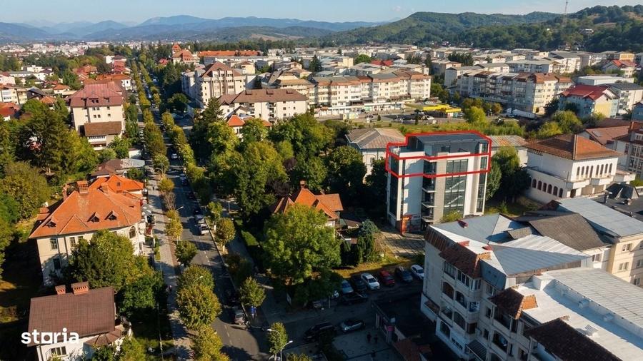Apartament cu 4 camere în Ultracentral