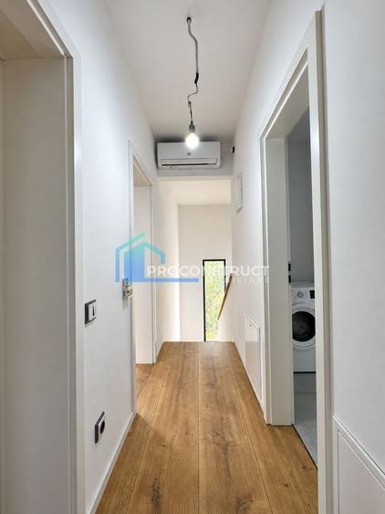 Duplex cu 4 camere cu Canalizare în Moșnița Veche