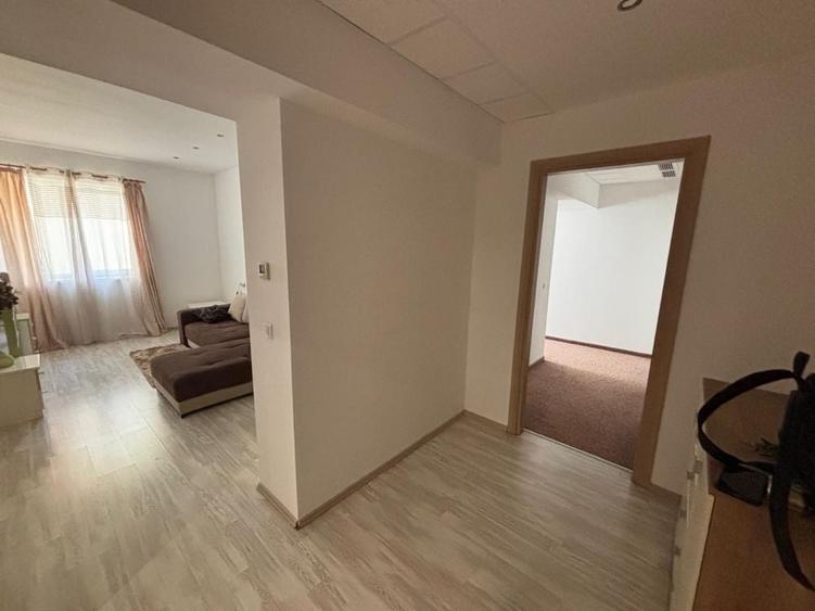 Apartament cu 2 camere decomandat în Vitan