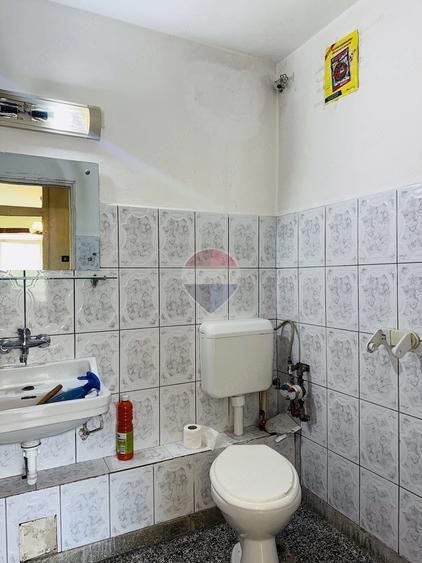 Apartament cu 2 camere decomandat în Teiul Doamnei
