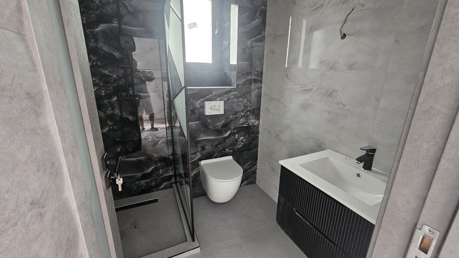 Casă individuală cu 4 camere cu Teren 300 Mp în Berceni