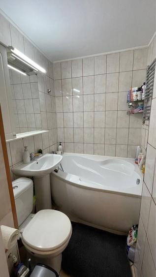 Apartament cu 2 camere decomandat în Drumul Taberei