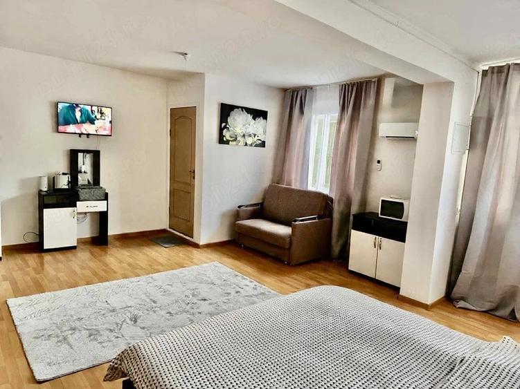 Garsonieră decomandată în Central