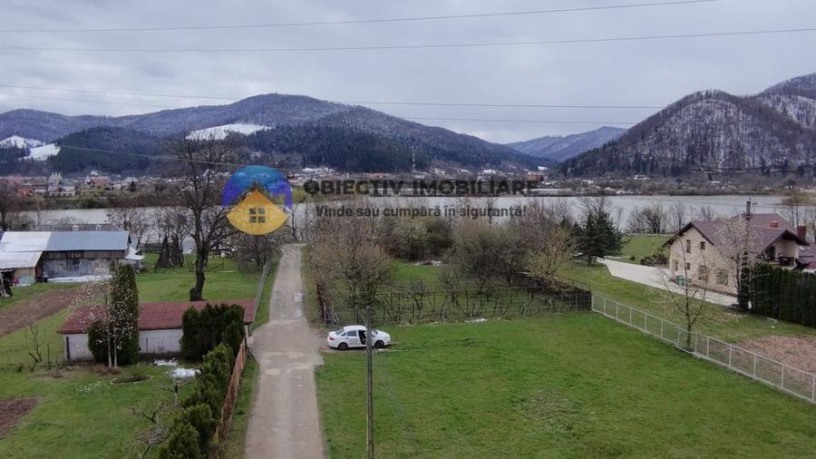 Teren Construcții de 1372 mp, în Vaduri