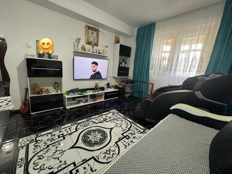 Apartament cu 3 camere decomandat în Central