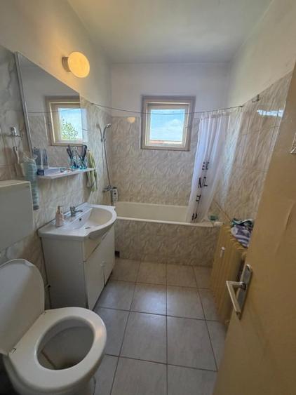 Apartament 73mp cu 3 camere decomandat, 1 Mai vizavi de Spitalul Nr 1 , Insula. - 11