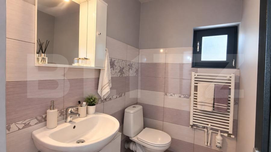 Casă individuală cu 8 camere cu Canalizare în Păcurari