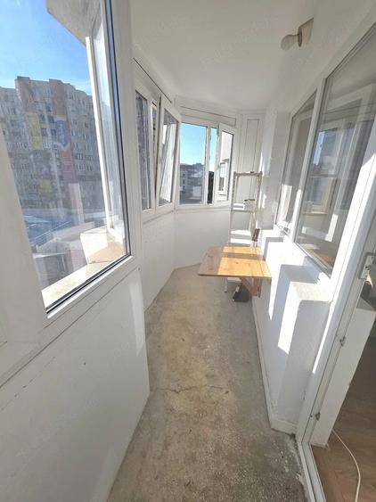 Apartament cu 2 camere semidecomandat în 1 Mai