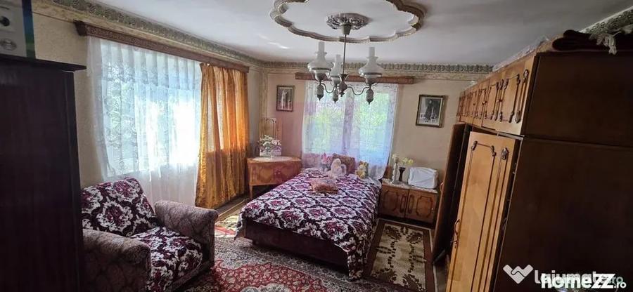 Casă cu 5 camere cu Teren 330 Mp în Slobozia