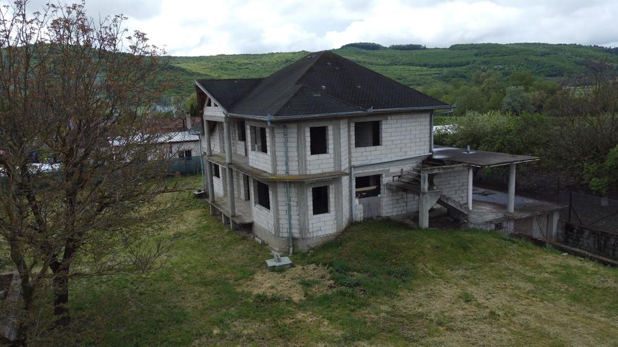 Casă cu 4 camere în Livada