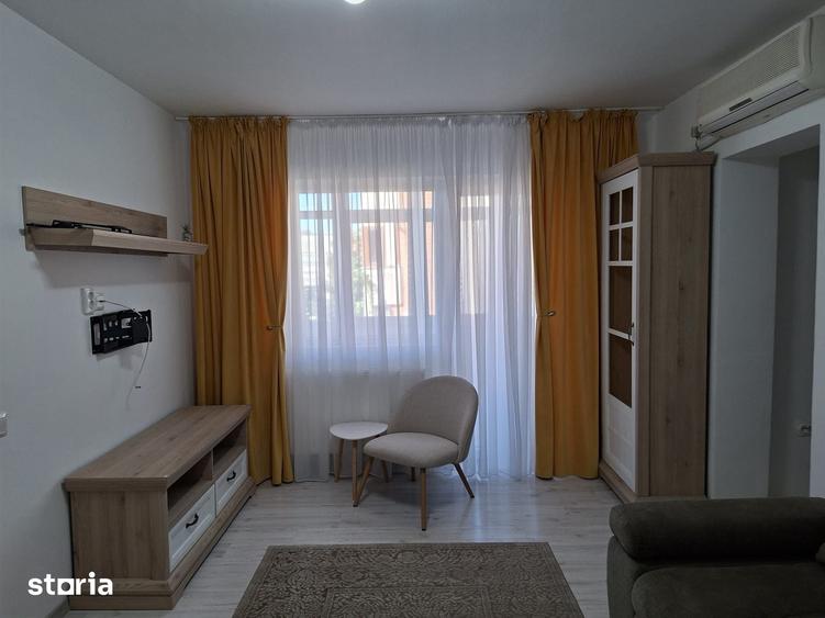 Apartament cu 3 camere în George Enescu