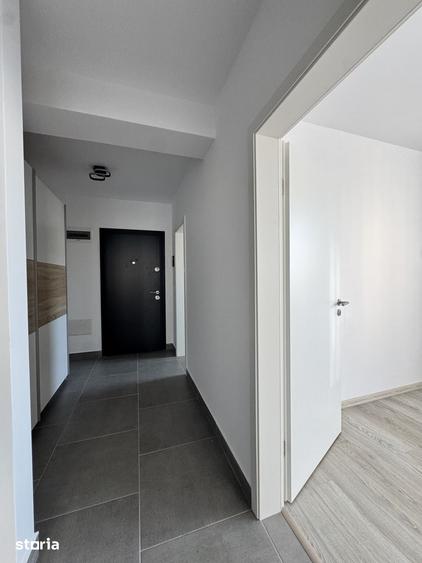 Apartament cu 3 camere în Tractorul