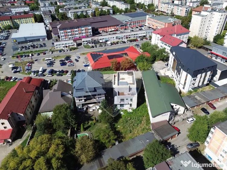 Spațiu comercial, de 1,100 mp, în Central