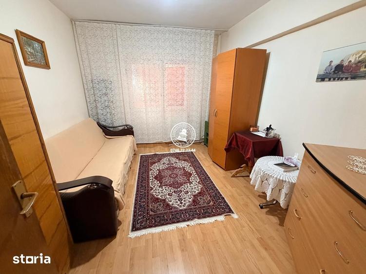 Apartament cu 4 camere în Dacia