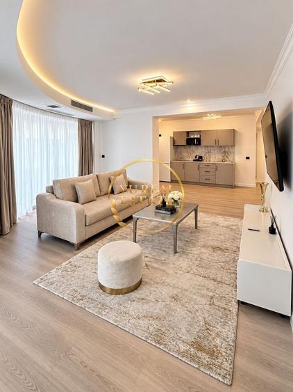 Apartament cu 3 camere semidecomandat în Central
