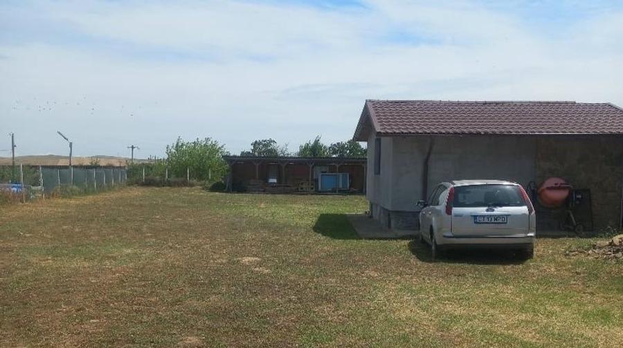 Casă cu 4 camere cu Teren 800 Mp în Kogălniceanu