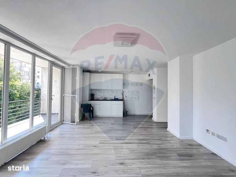 Spatiu birouri / comercial 56mp de inchiriat in zona Vitan Mall - 2